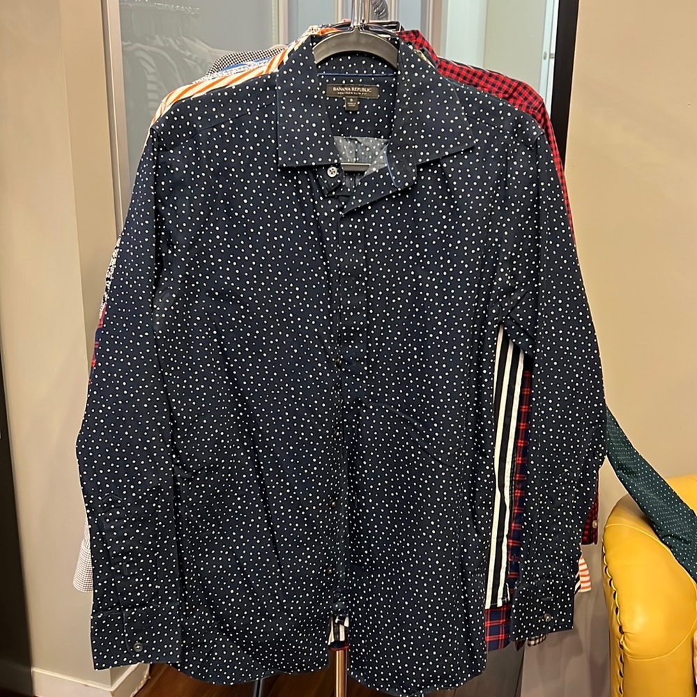 Men’s Small Banana Republican Button Up blue with white snowball-shaped dots